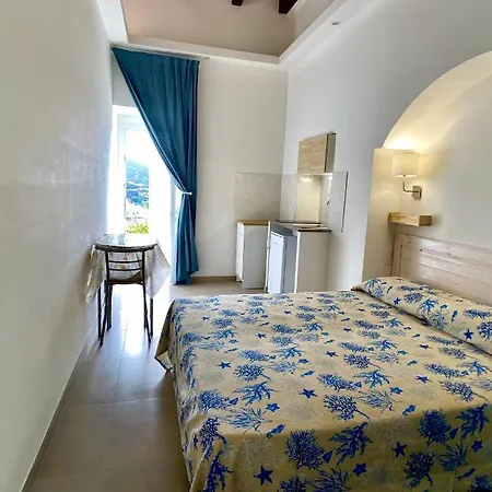 Domus L Ponza Seaview Villa Exterior photo