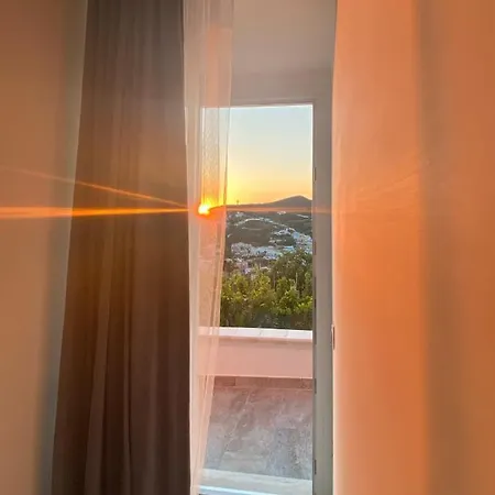 Domus L Ponza Seaview Villa Exterior photo