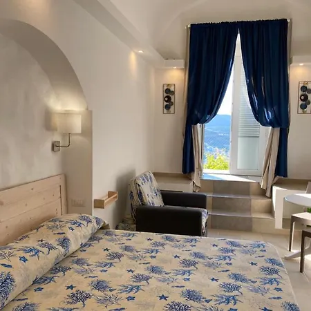 Domus L Ponza Seaview Villa Exterior photo