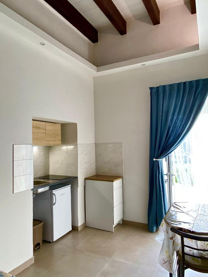 Domus L Seaview Holiday home *